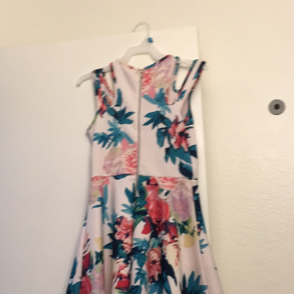 Good condition and very good for events 10/12 - Picture 3 of 4